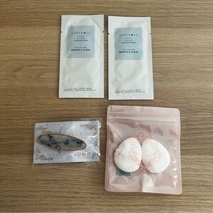 Flower Knows Beautiful Hair Clip & Face Powder Puffs & Judydoll Cleansing Wipes